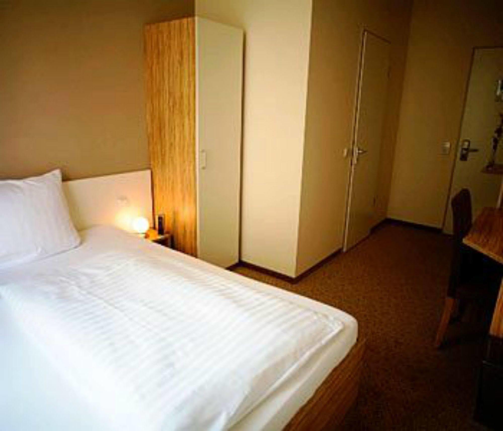 Nu Wave Hotel Berlin - Digital Check-In 2025 外观 照片